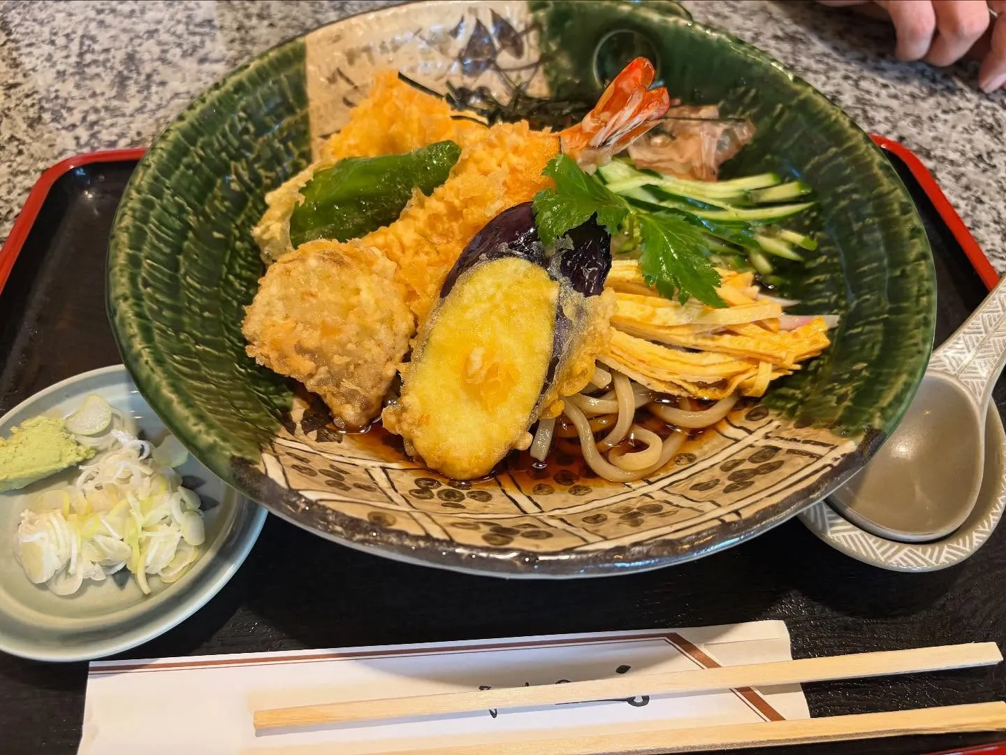 暑い日はやっぱり冷たい麺類ですな❗️