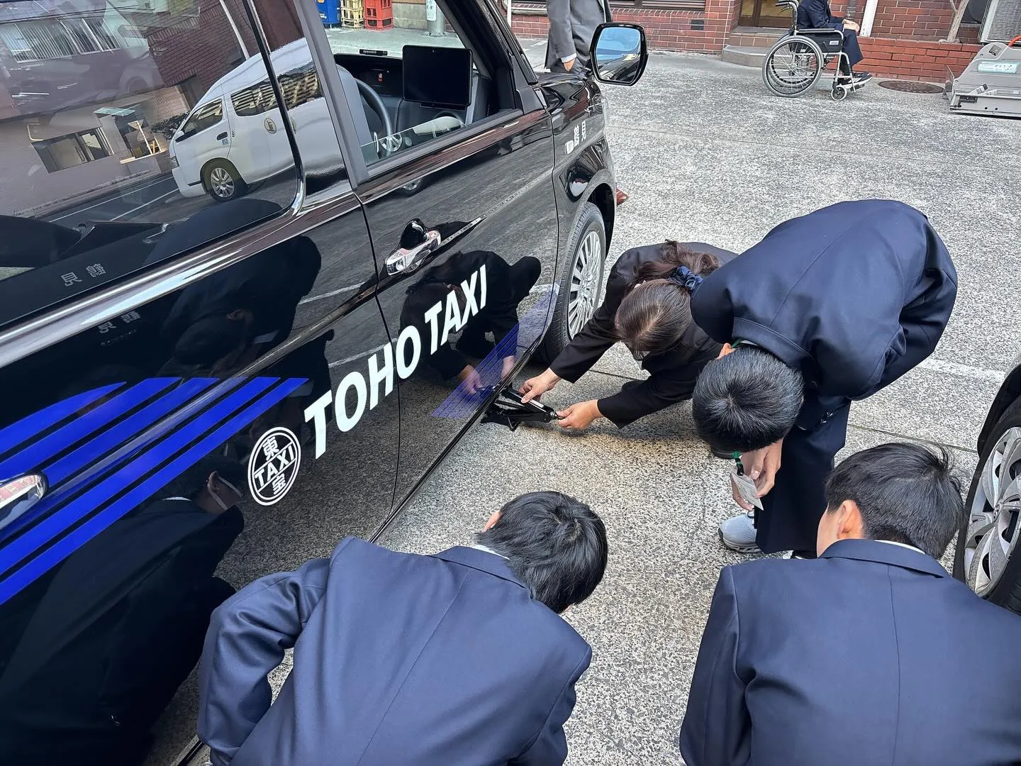 東宝タクシーに中学生達が職場見学に来ました🤗